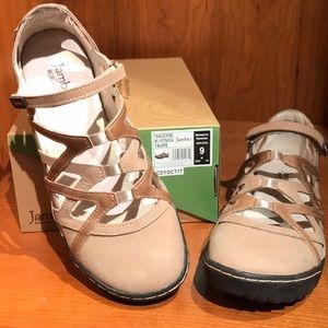 SOLD  Jambu Tangerine in Taupe Sz 9